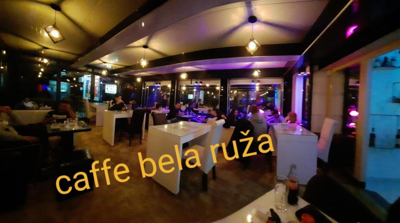 Bela Ruza Hotel Belgrado Buitenkant foto